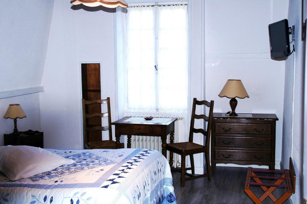 Le Fenelon Hotel Carennac Ruang foto